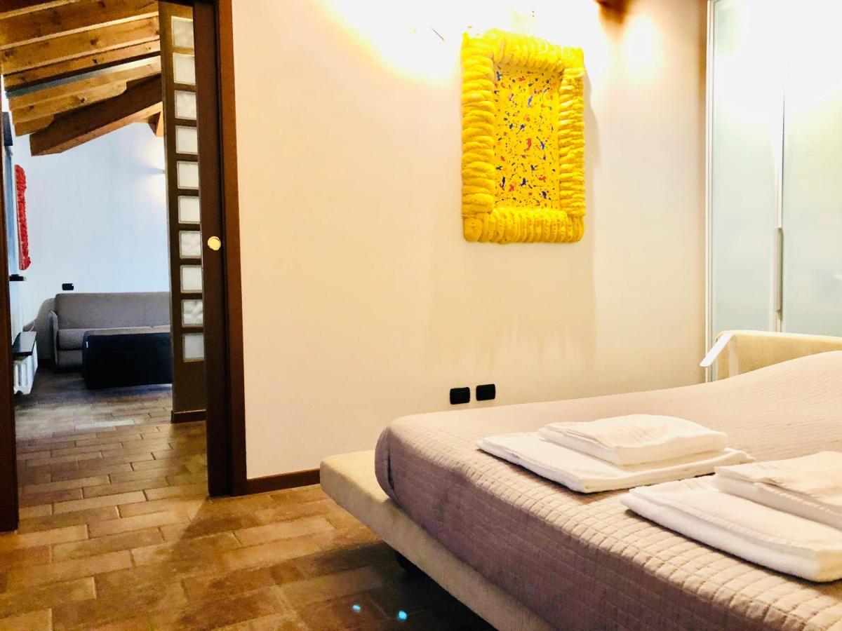 Bergamo Easy Airport Sleep&Fly Parking Apartment Luaran gambar