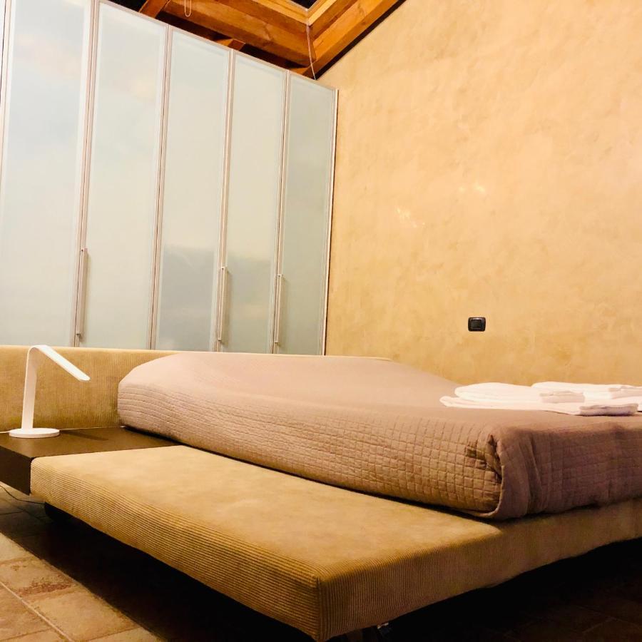 Bergamo Easy Airport Sleep&Fly Parking Apartment Luaran gambar