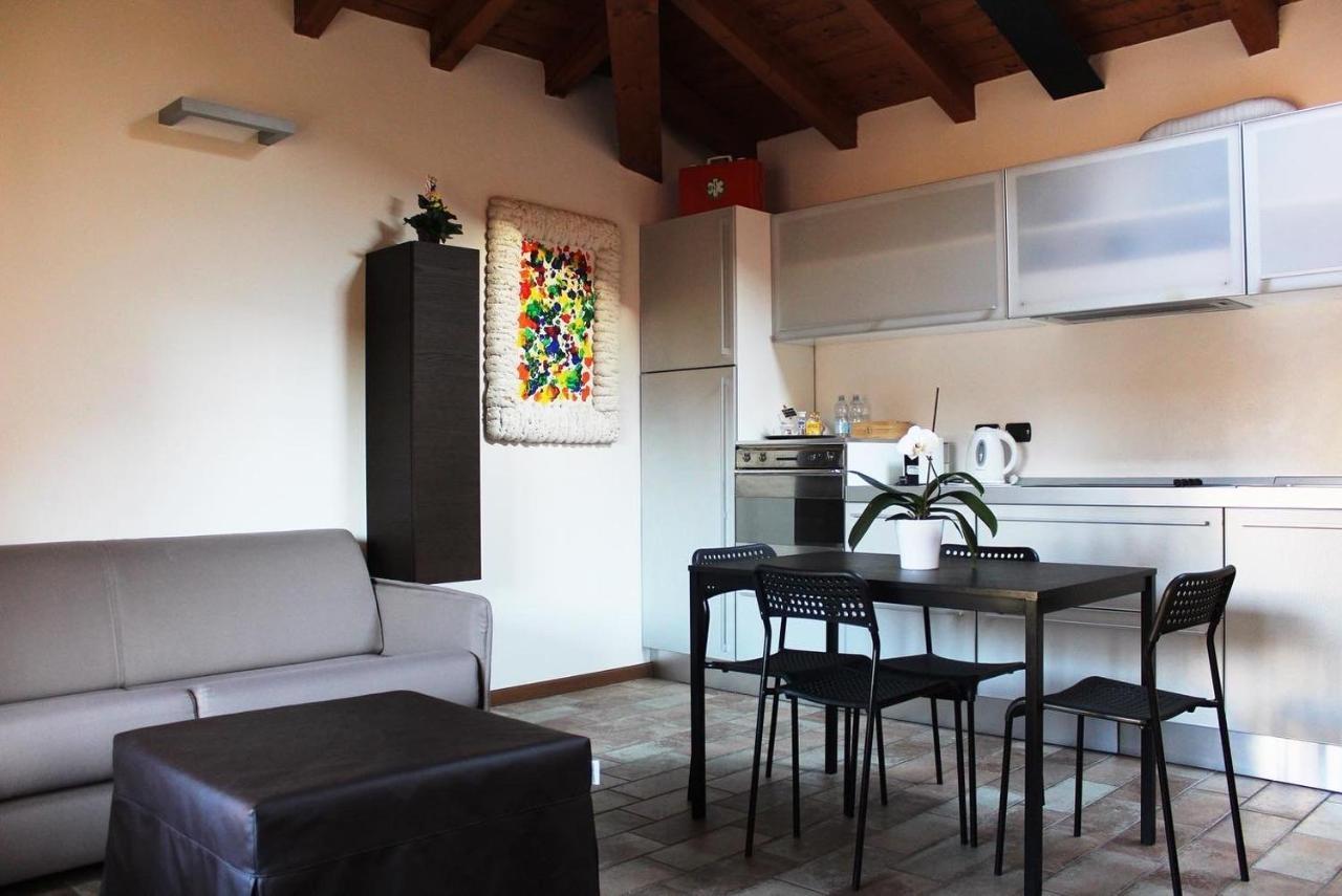Bergamo Easy Airport Sleep&Fly Parking Apartment Luaran gambar