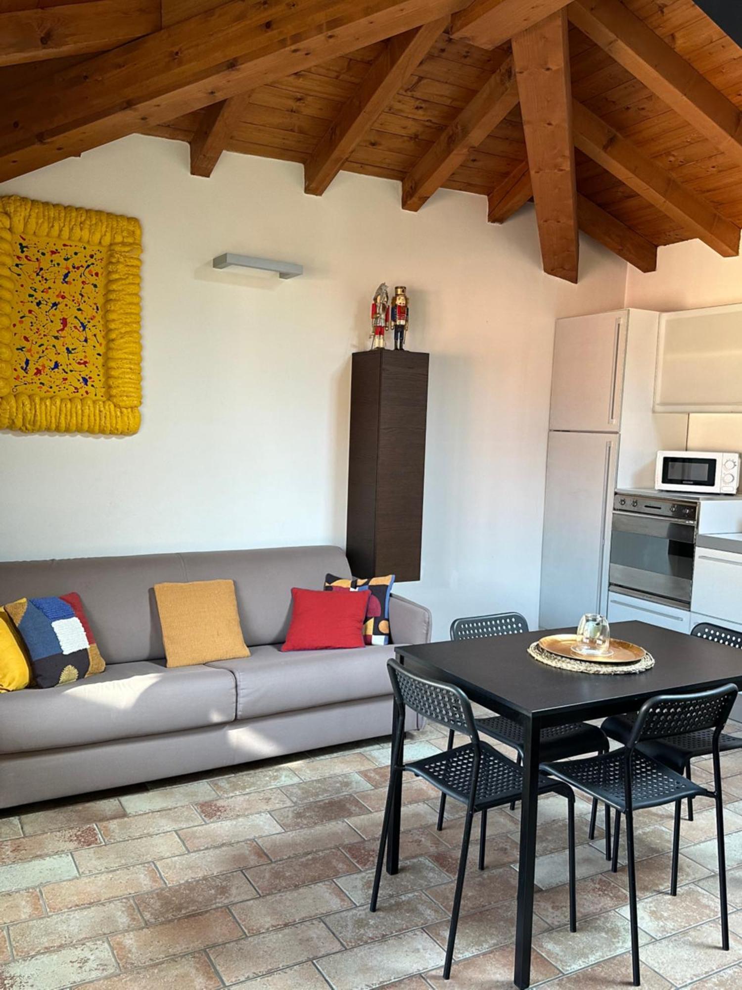 Bergamo Easy Airport Sleep&Fly Parking Apartment Luaran gambar