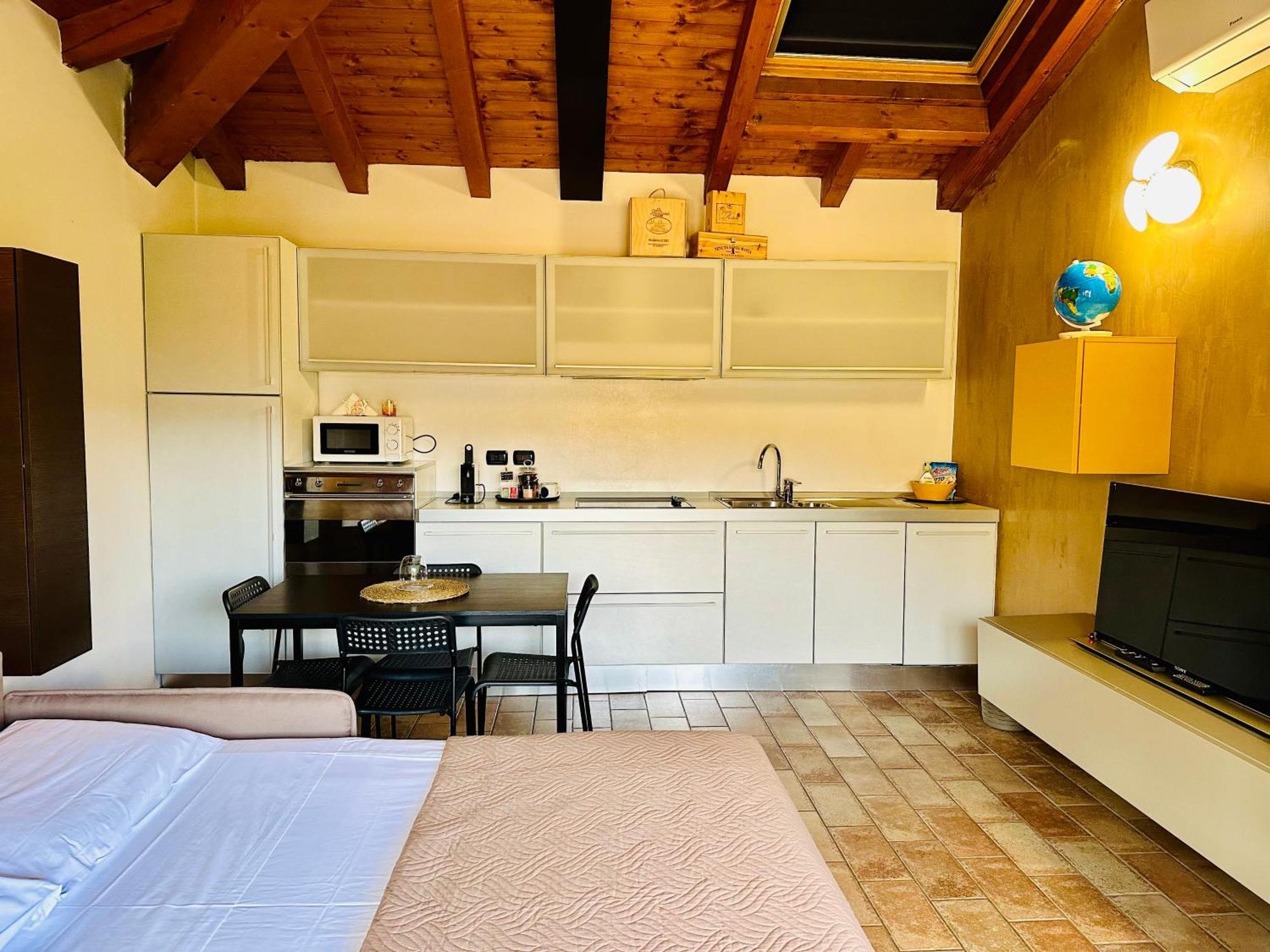 Bergamo Easy Airport Sleep&Fly Parking Apartment Luaran gambar